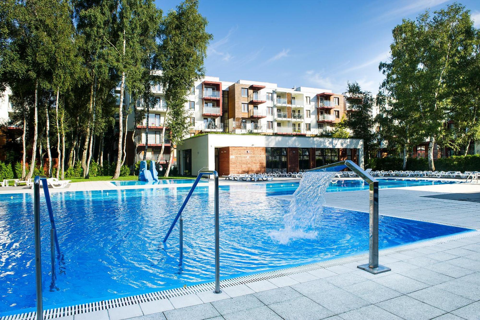 Апартаменти Sunny Bliss Polanki Klonowa, 350m Beach, Pool, Sauna, Gym Колобжег